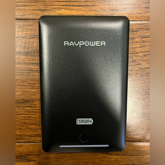 NWT RAVPOWER Smart Deluxe RP-PB19 Portable Power Bank Battery 3 USB Ports - Picture 5 of 6